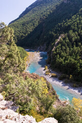 Fototapeta na wymiar Rio en los Pirineos River in the Pyrenees