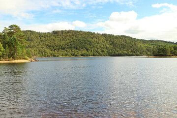 Strolling around Loch Beannacharan 