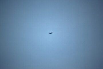 Fototapeta premium Clear blue skies with passengers being flown through it