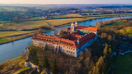Klasztor w Tyńcu przy zachodzącym słońcu