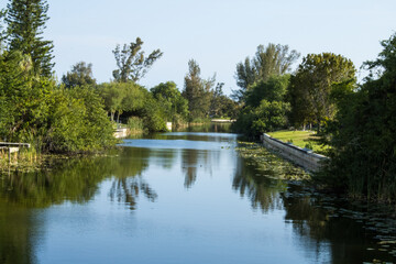 Fototapeta na wymiar Canal in Cape Coral, Florida 1
