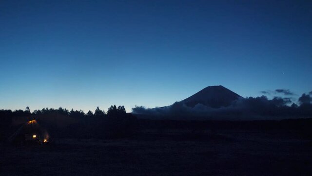富士山ソロキャンプ早朝の風景