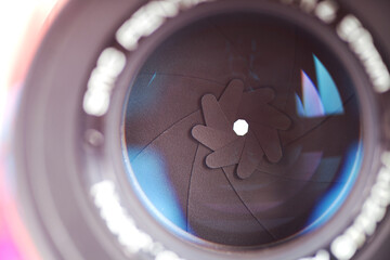 Diaphragm blade of mechanical lens