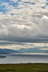 Obraz premium blue sky and clouds over the sea in Tromso