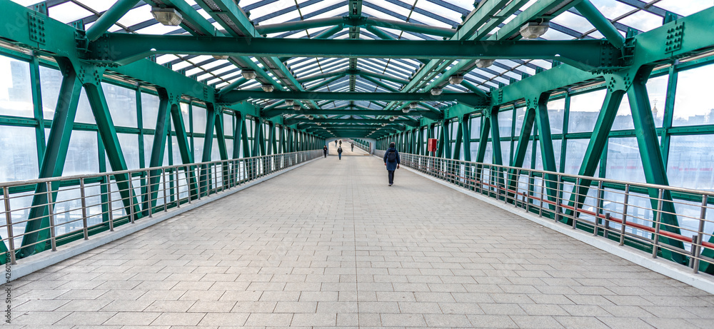 Wall mural Architectural lines of the foot bridge