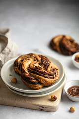 brioche feuilletée roulée babka chocolat noisette