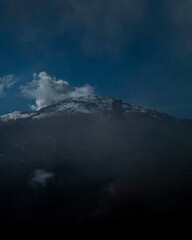 Obraz premium clouds in the mountains
