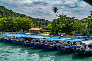 Fototapeta na wymiar beach with boats
