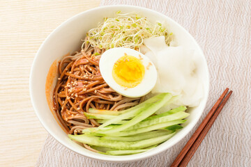 Seasoned soba noodles with vegetables and sauce