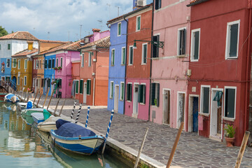 Plakat discovery of the city of Venice, Burano and its small canals and romantic alleys