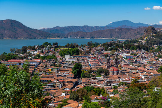 View over Valle de Bravo and Lake Avandaro, state of Mexico, Mexico
