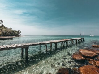 Fototapeta premium pier in the sea