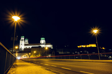 Fototapeta na wymiar Passau Nacht 3
