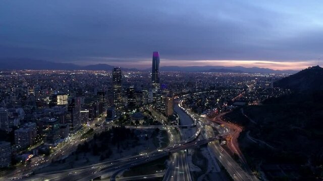 Atardecer en la ciudad de Santiago de Chile 2020