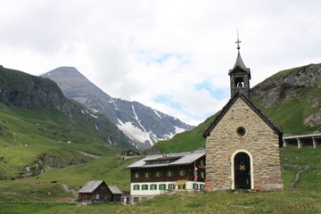 Fototapeta na wymiar Austria. La belleza de los alpes austriacos.
