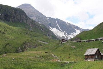 Fototapeta na wymiar Austria. La belleza de los alpes austriacos.