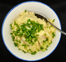 Mashed potatoes with coriander