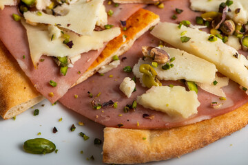 Pizza con Mortadella V
