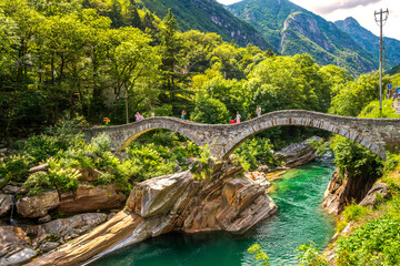 Ponte dei Salti, Lavertezzo, Schweiz 