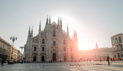 Fototapeta premium milan cathedral at dawn
