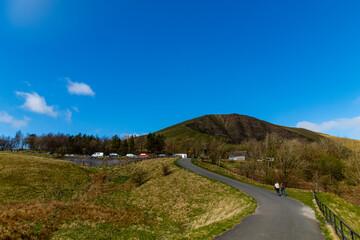 A trip along the mountain range in the Peak District, from Mam Tor to Losehill Pike Wards Piece