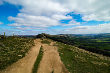 A trip along the mountain range in the Peak District, from Mam Tor to Losehill Pike Wards Piece
