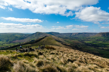 A trip along the mountain range in the Peak District, from Mam Tor to Losehill Pike Wards Piece