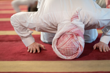 man performing sajdah in namaz