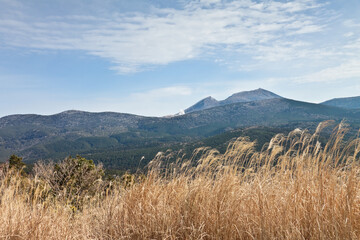 栗野岳見晴し台より霧島連山の韓国岳を見る	