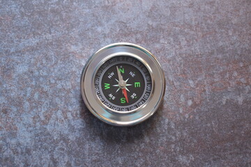 Metal round magnetic portable compass