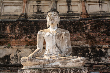 Wat Yai Chai Mongkol the important historical temple and there are outstanding architecture pagodas that one of the popular temples in Ayutthaya Thailand