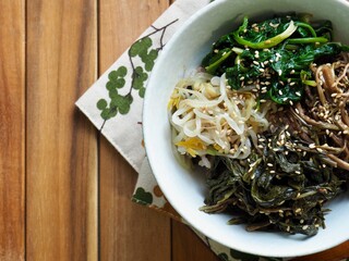 한국의 전통음식 산채 비빔밥
