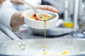Condimento con olio aromatizzato