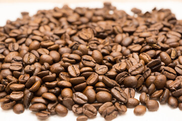 Fototapeta premium freshly roasted coffee beans