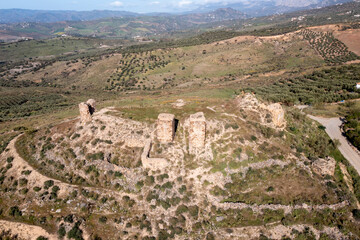 Fototapeta na wymiar restos del antiguo castillo de Zalia en la provincia de Málaga, España
