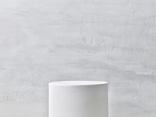 white color cilinder shaped stand