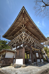 善峯寺の楼門