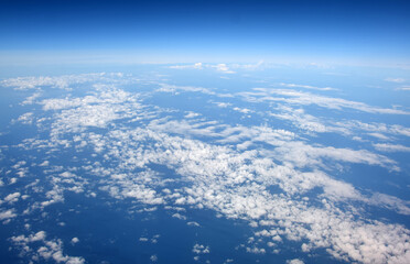 Fototapeta na wymiar Wolken über dem Meer
