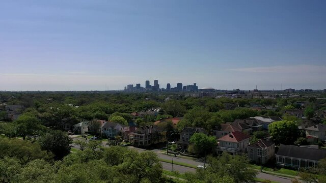 Droning towards the city of New Orleans from the suburbs