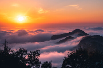 Mar de nubes al atardecer. (Xeraco - Valencia - España)