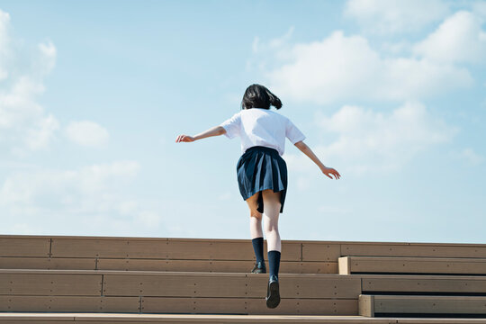 女子学生 Images Browse 21 727 Stock Photos Vectors And Video Adobe Stock