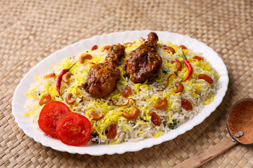 Chicken biryani Spicy Indian Malabar biryani Hyderabadi biryani, Dum Biriyani pulao golden bowl...