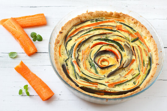 Tarta z marchewką, cukinią i bakłażanem