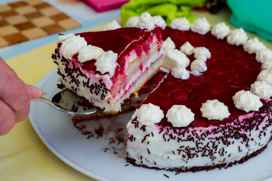 Imágenes de Himbeertorte: descubre bancos de fotos, ilustraciones ...