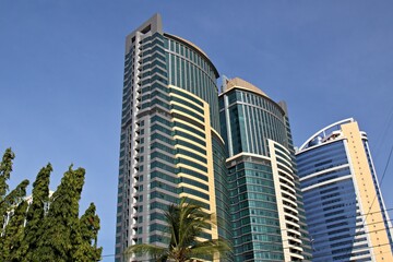 Obraz premium View of a tall modern building in the center of Dar es Salaam city. Tanzania. Africa.