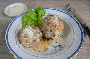 Speckknödel mit brauer Butter