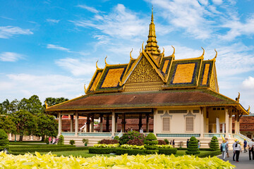 Kambodscha, Silver complex Pagoda und blauer Himmel.