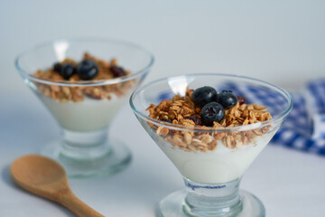 yogurt with berries