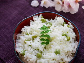 春のおいしいお弁当「豆ごはん」