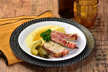 Turkey meatloaf with potato puree and pickles